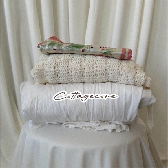 THE ROMANTIC COTTAGECORE BUNDLE Size Small - Picture 3 of 8
